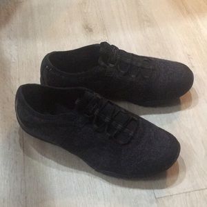 Skechers Relaxed Fit Air Cooled Memory a foam Sneaker Size 9